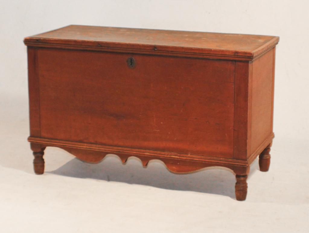 Southern Federal Poplar Small Blanket Box (1 of 9)