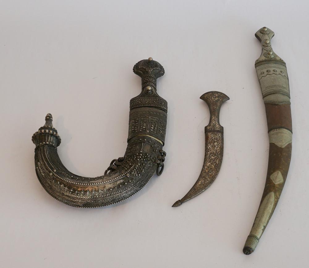 Three Antique Persian Jambiya Daggers & Scabbards (1 of 3)