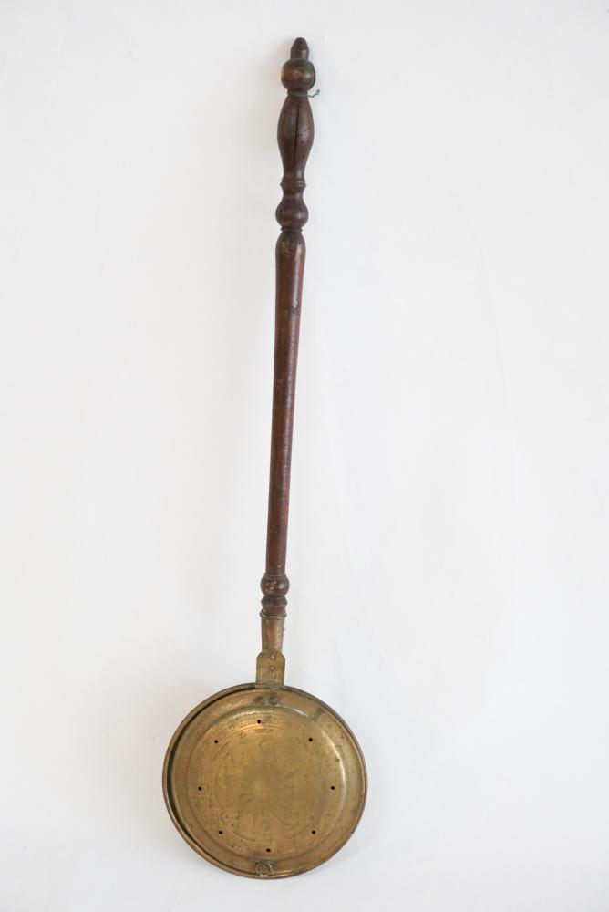 Antique Chased Brass & Turned Wood Bed Warmer (1 of 2)