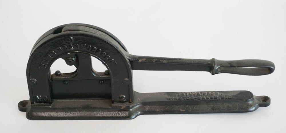 NC Cast Iron Advertising Tobacco Plug Cutter (1 of 4)