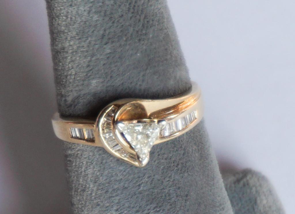 14k Gold & Diamond Ring (1 of 2)