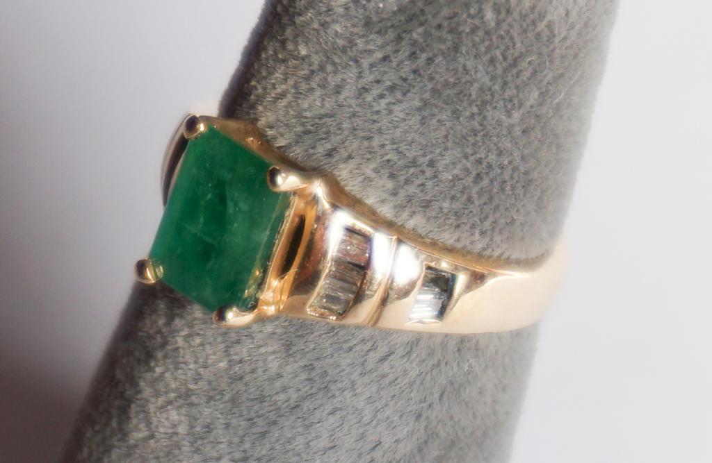 14k Gold Emerald & Diamond Ring (1 of 2)