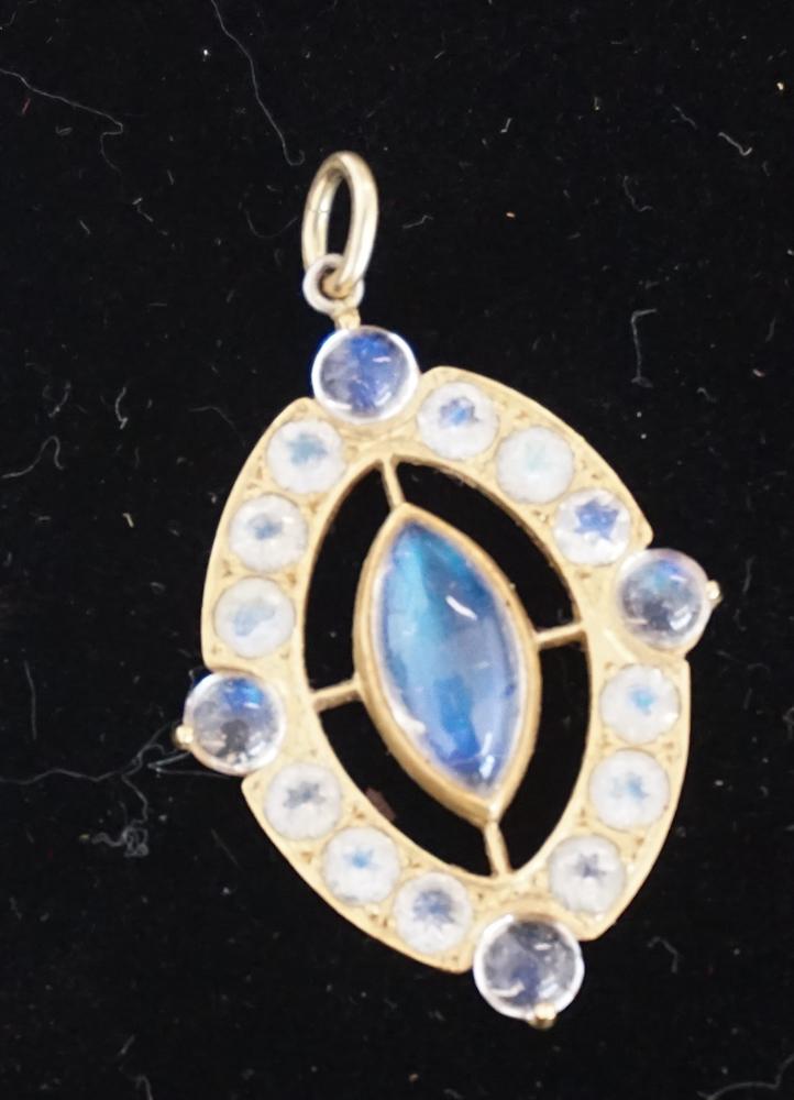 Charming 18k Gold & MoonStone Pendant (1 of 2)