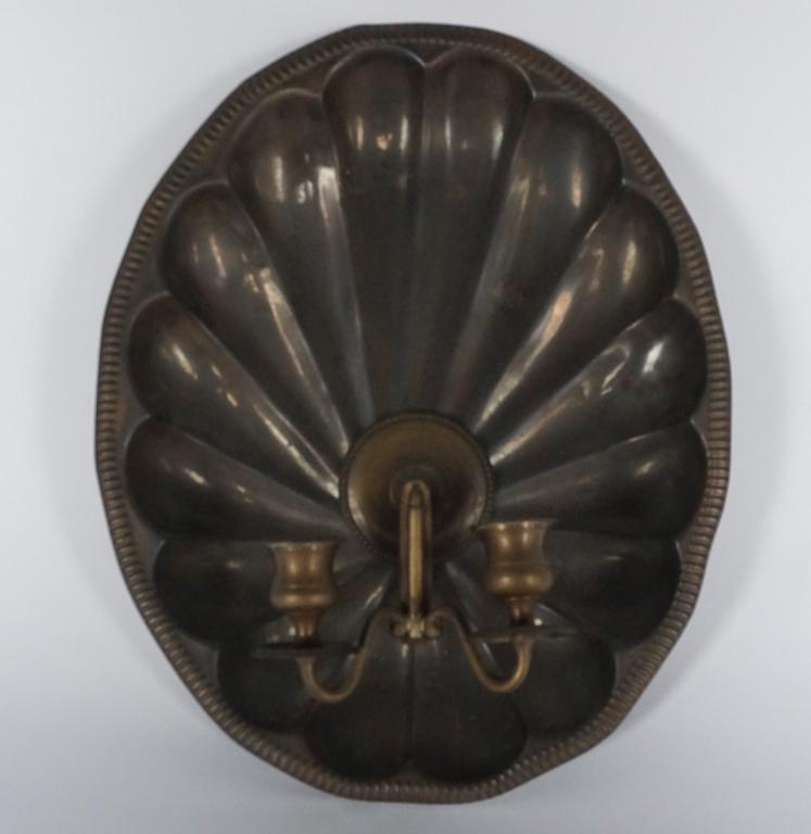 Georgian Style Brass Shell Back Wall Sconce (1 of 1)