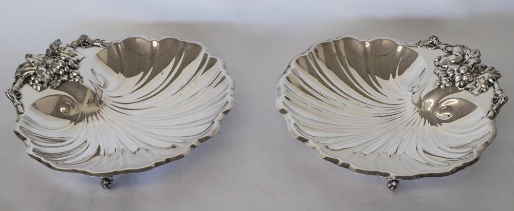 Good Pair Reed & Barton Silver Plate Serving Bowls (1 of 3)