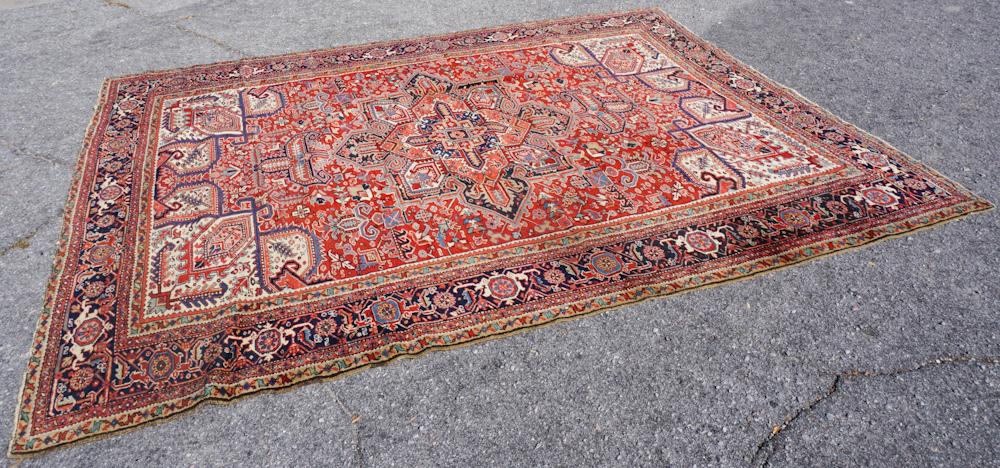 Very Fine Antique Persian Heriz Carpet (1 of 4)