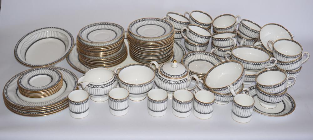 Large Set Vintage Deco Wedgwood Dinnerware (1 of 5)