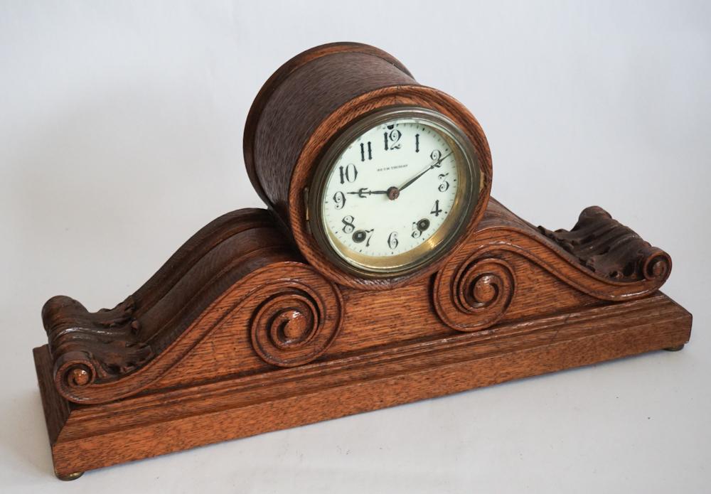 Antique Seth Thomas Carved Oak Mantle Clock (1 of 4)