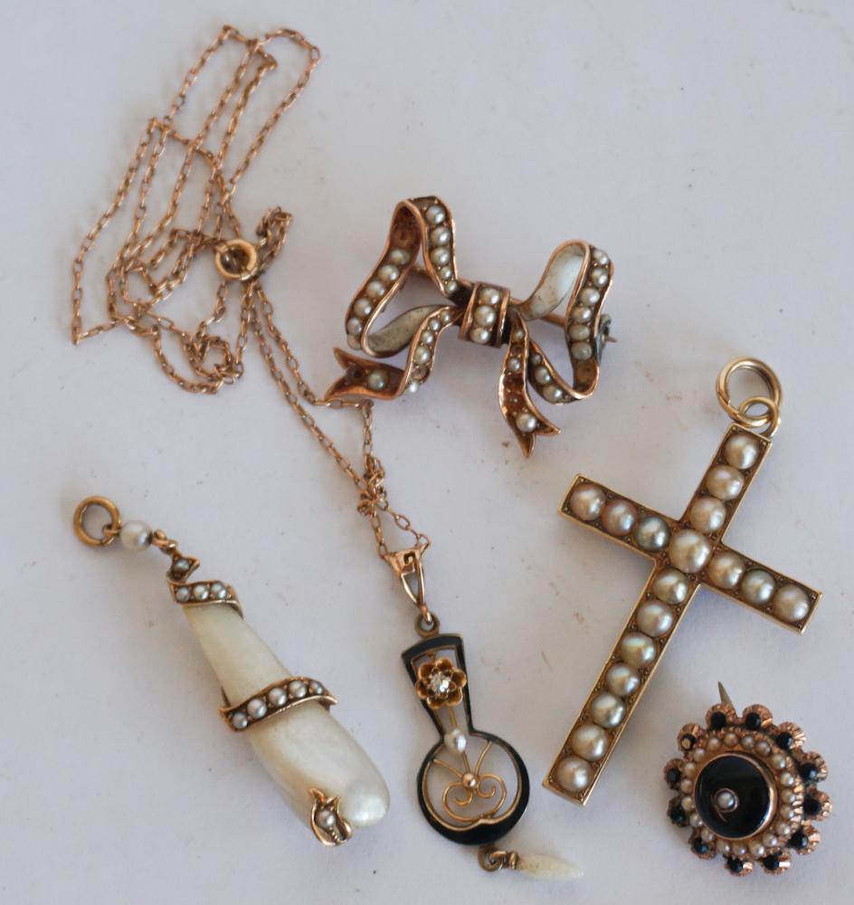 Collection Miscellaneous Gold & Pearl Jewelry (1 of 1)