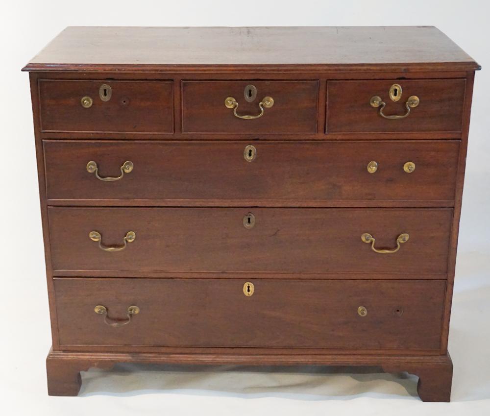 Southern Chippendale Mahogany Chest of Drawers (1 of 5)