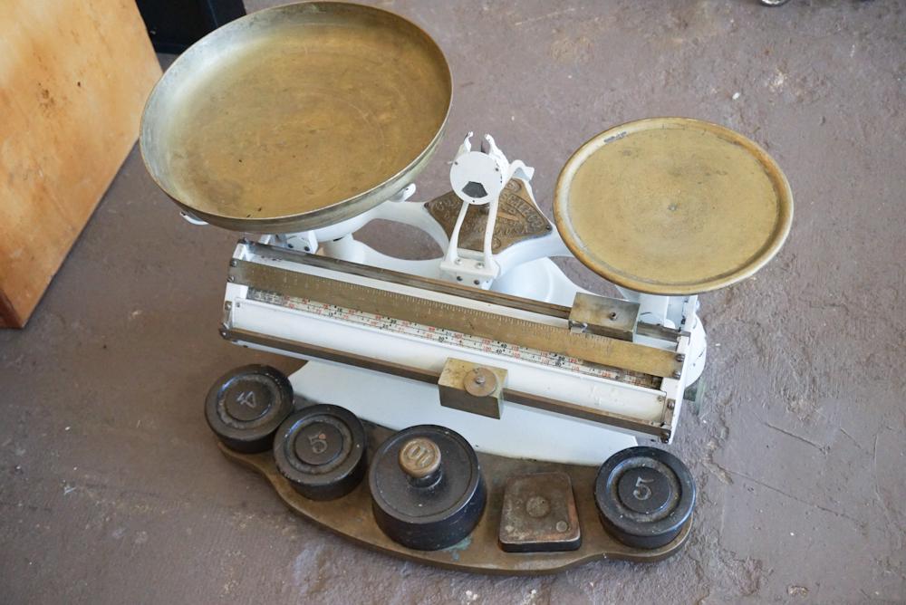 Table Top Scale by the Computing Scale Company (1 of 2)