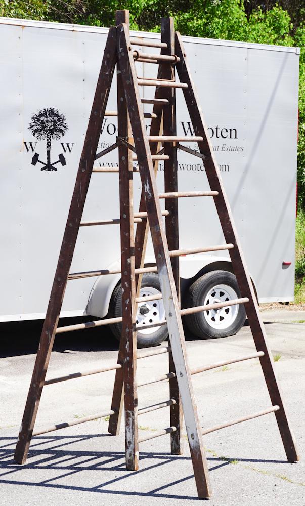 Hand Crafted Yellow Pine Apple Picking Ladder (1 of 2)