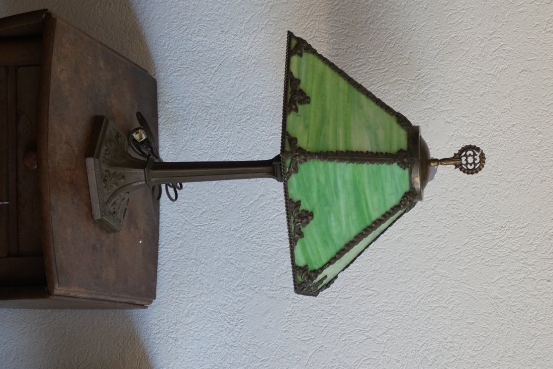 Antique Arts and Crafts Slag Glass Table Lamp (1 of 2)
