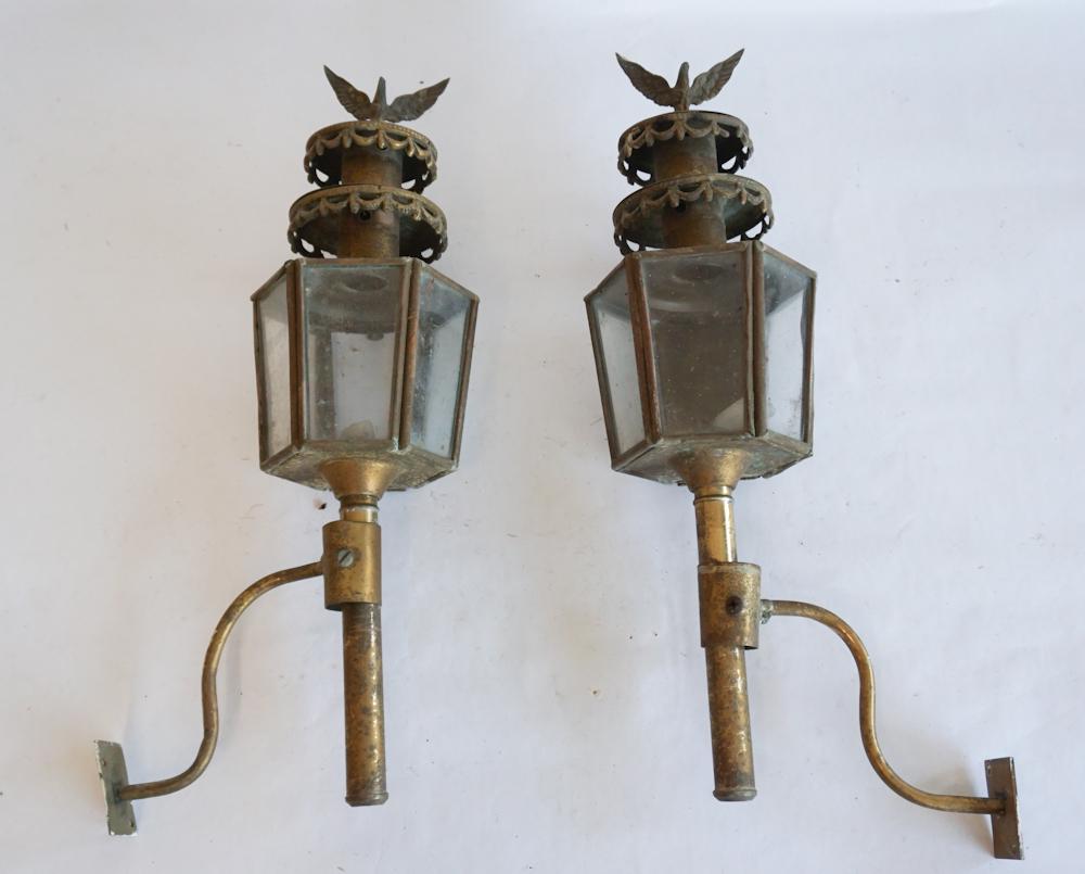 Pair Antique Brass Carriage Lanterns (1 of 3)