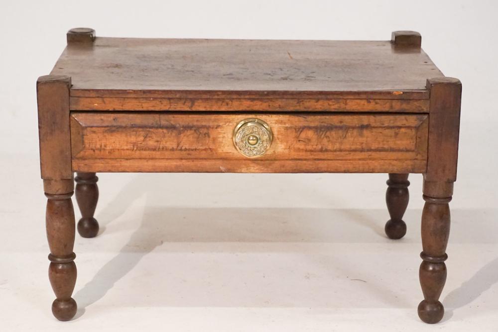 American Country Federal Poplar Kettle Stand (1 of 4)