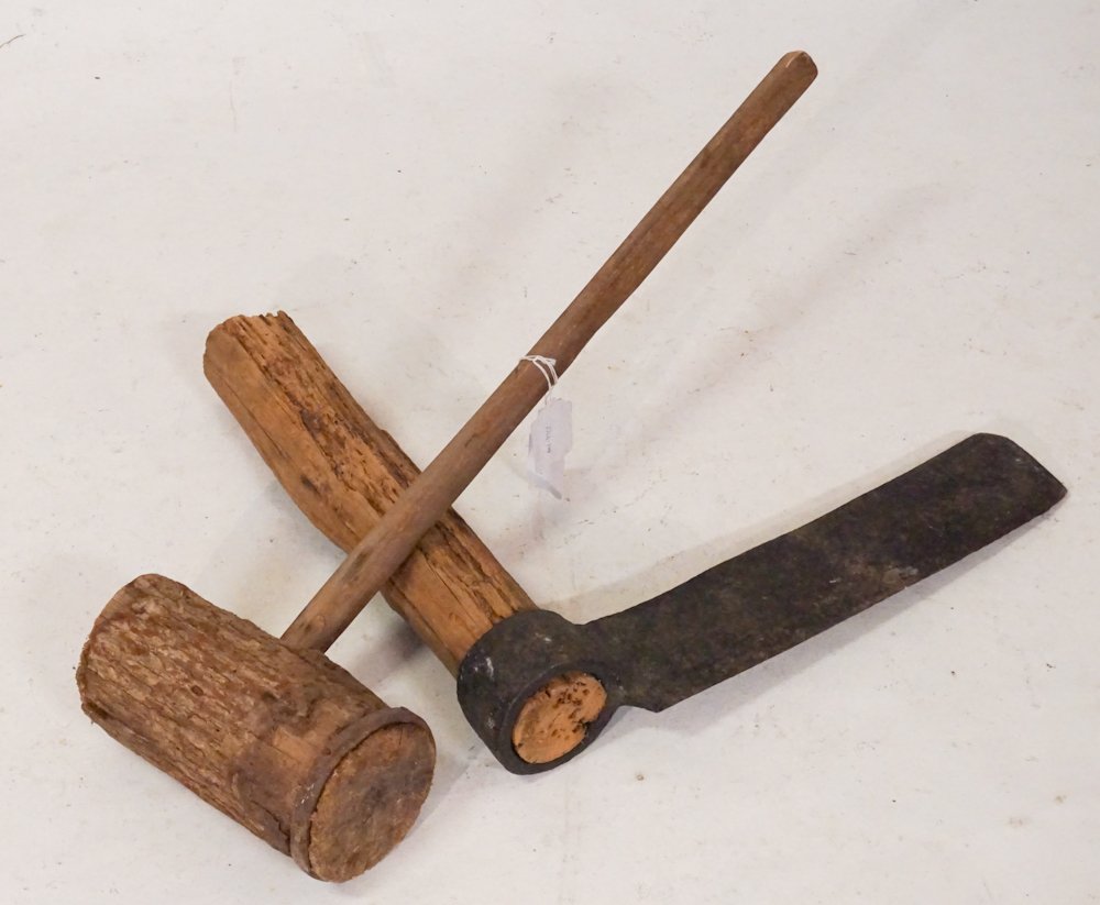 Antique Backcountry Mallet & Log Splitter (1 of 4)