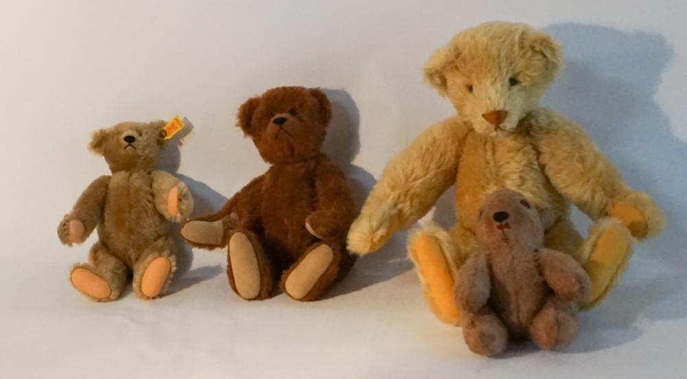 Collection Four Antique Teddy Bears (1 of 3)