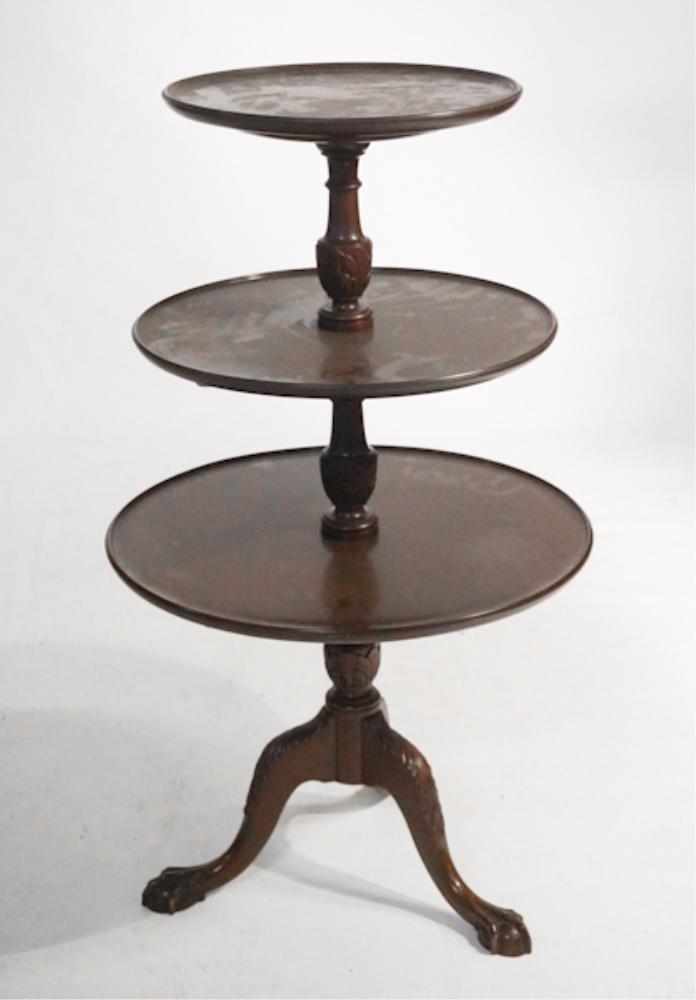 Chippendale Style Carved Mahogany Dumb Waiter (1 of 5)