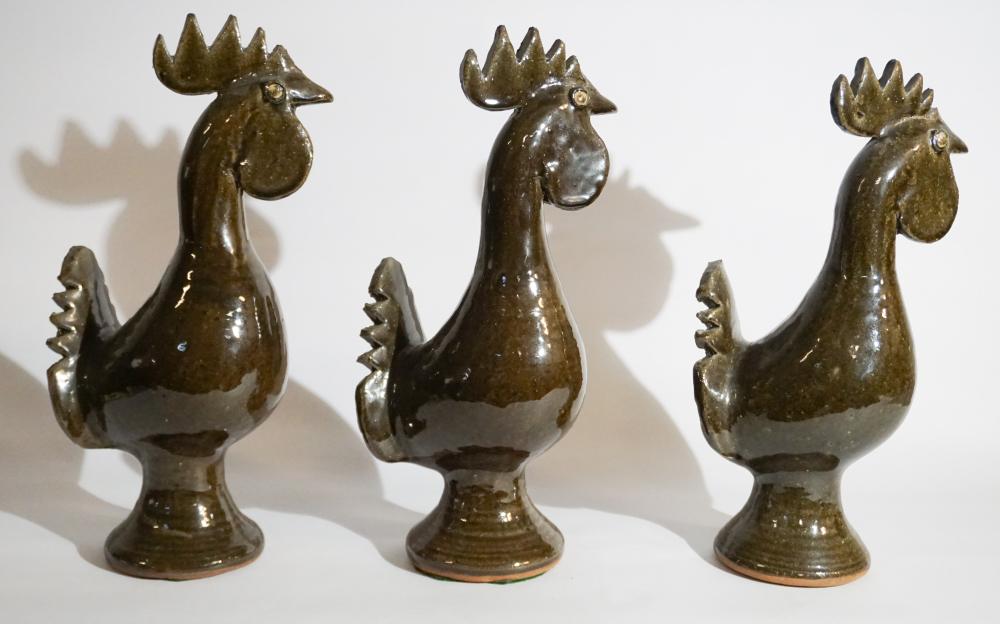 Uncommon Set Southern Stoneware Roosters (1 of 4)