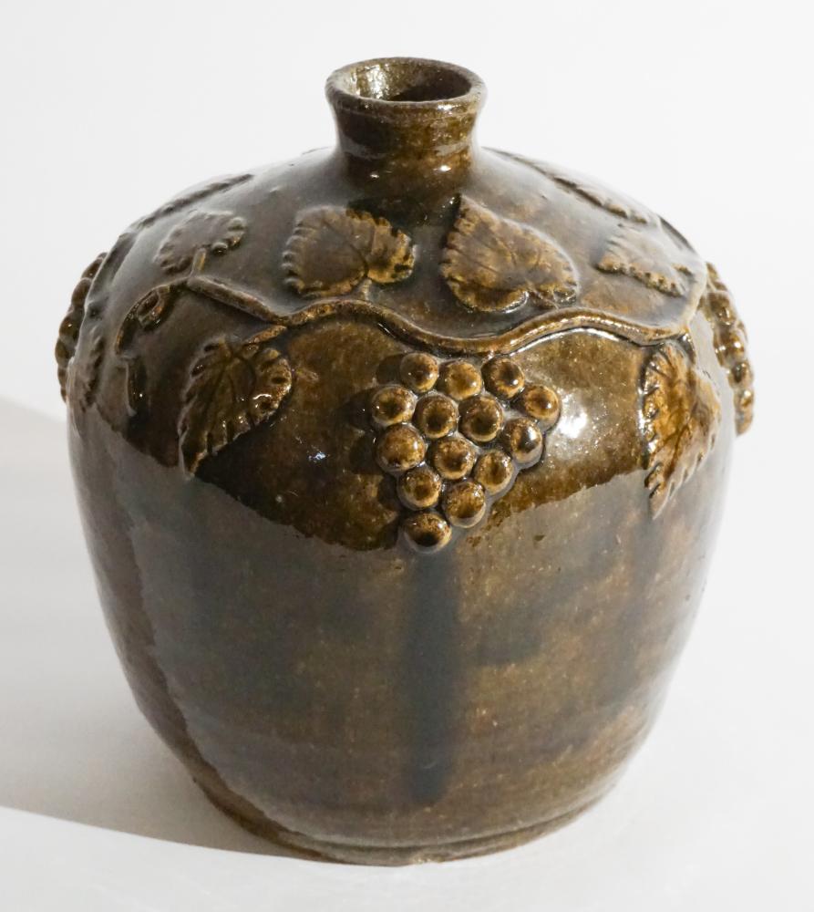 Very Fine Southern Stoneware Decorated Jug (1 of 5)
