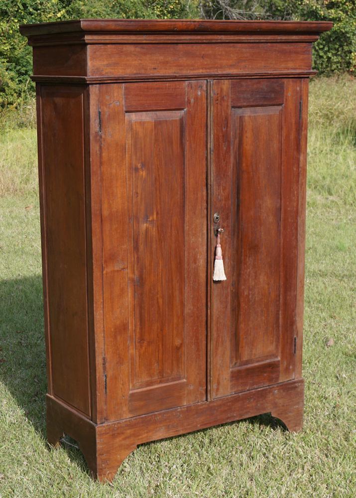 Southern Country Federal Yellow Pine Linen Press (1 of 7)