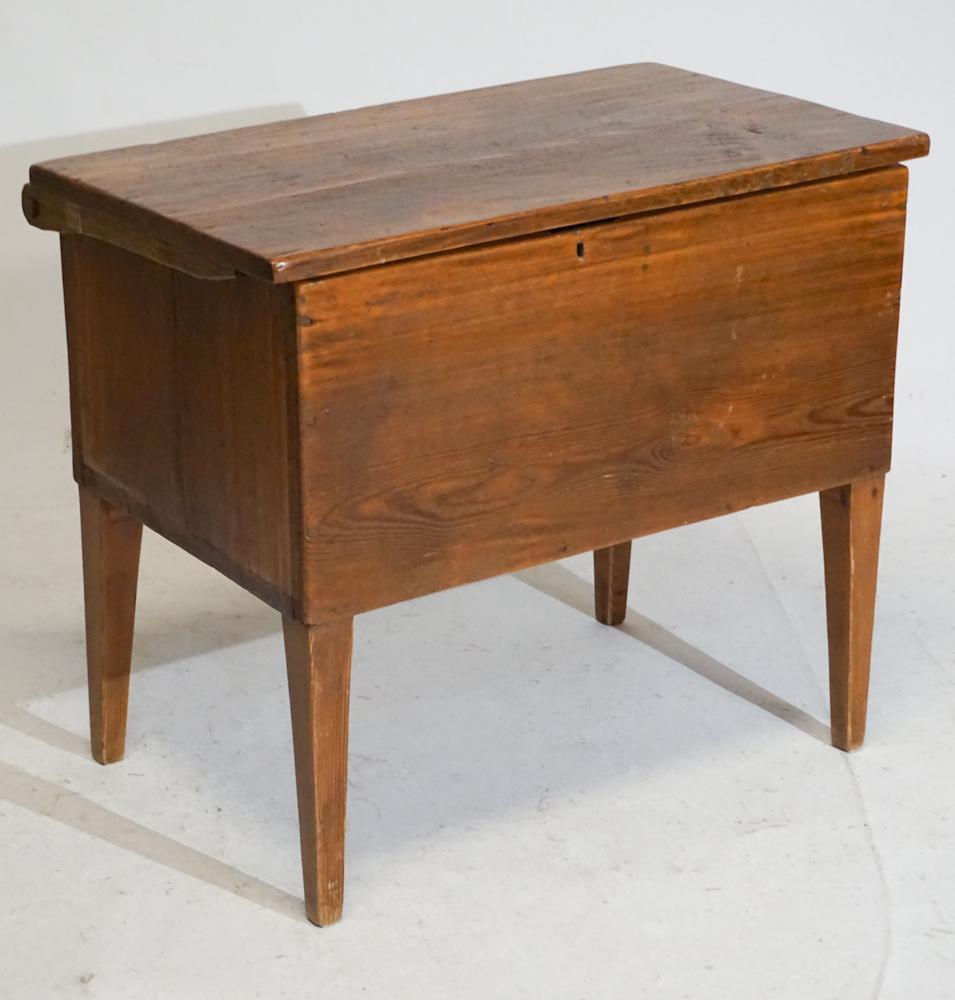 Southern Yellow Pine Sugar Chest (1 of 6)