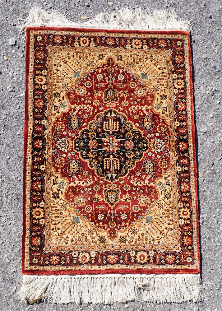 Quality Vintage Oriental Woven Silk Carpet (1 of 5)