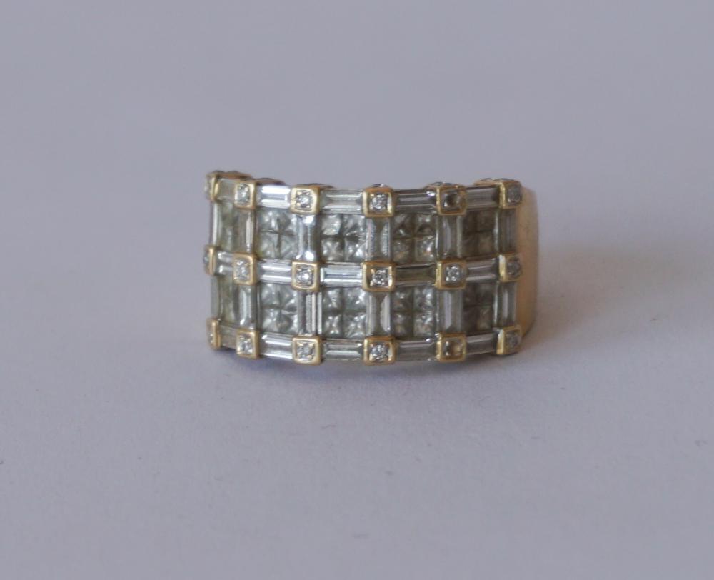 Very Fine Gentleman's 18k Gold & Diamond Ring (1 of 5)