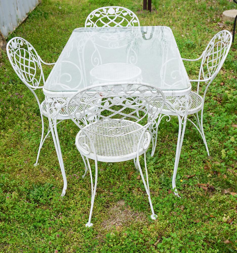 Fine Vintage Woodward Metal Garden Table & Chairs (1 of 2)
