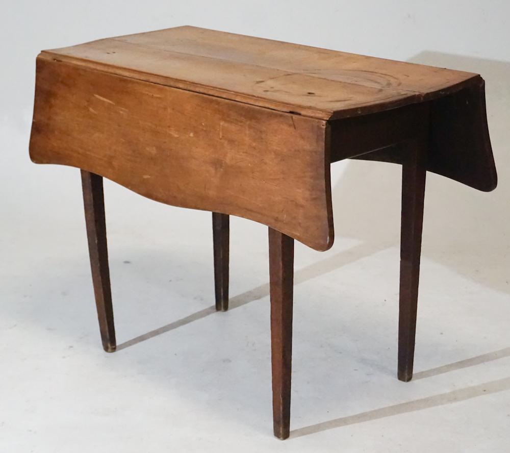Federal Cherry Pembroke Table (1 of 3)