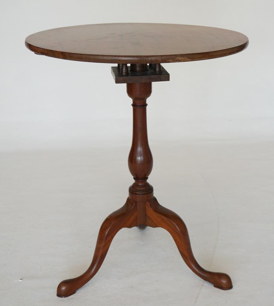 Fine Figured Mahogany Queen Anne Tea Table (1 of 3)