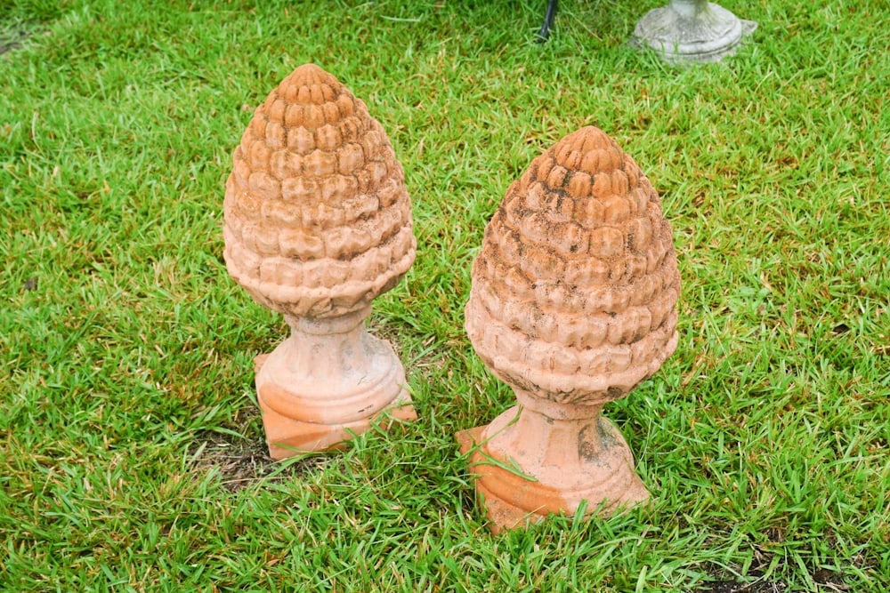Good Pair Antique Terracotta Garden Finials (1 of 2)