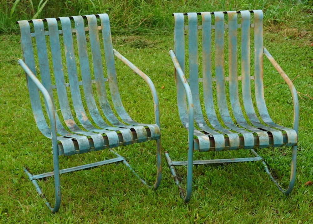 Pair Vintage Metal Art Deco Porch Chairs: Mid 20th century. Metal spring chairs in nice sturdy shape.