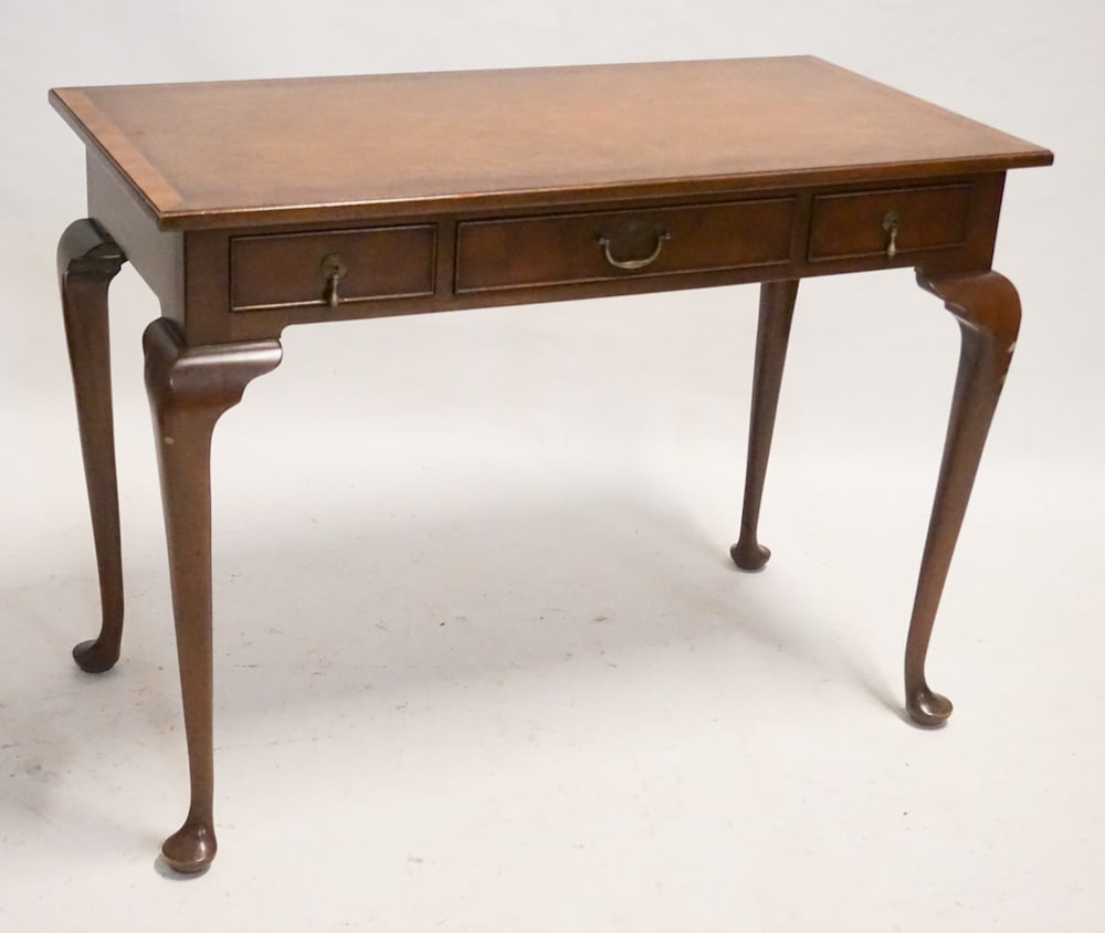 Queen Anne Style Mahogany Side Table by Kittenger (1 of 3)