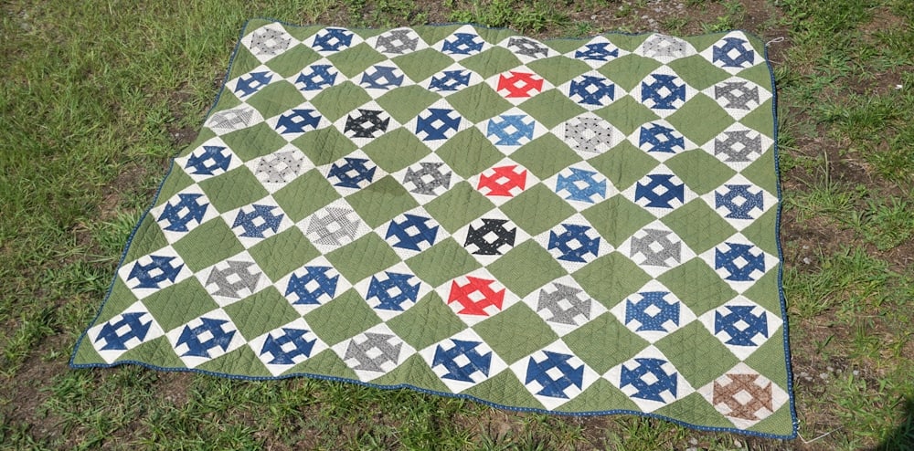 Antique Hand Stitched Quilt (1 of 3)
