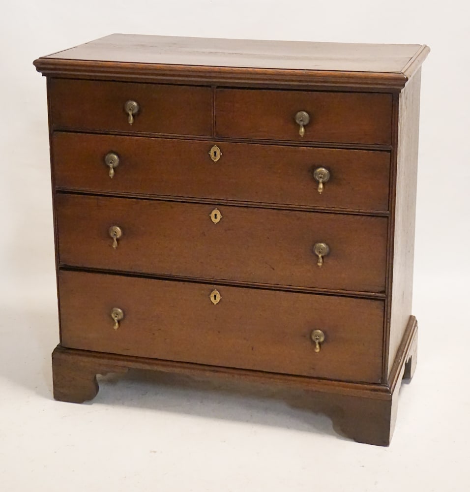 English George III Oak Chest of Drawers (1 of 5)
