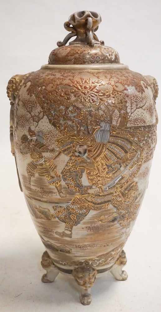 Antique Japanese Satsuma Pottery Lidded Jar or Urn (1 of 7)