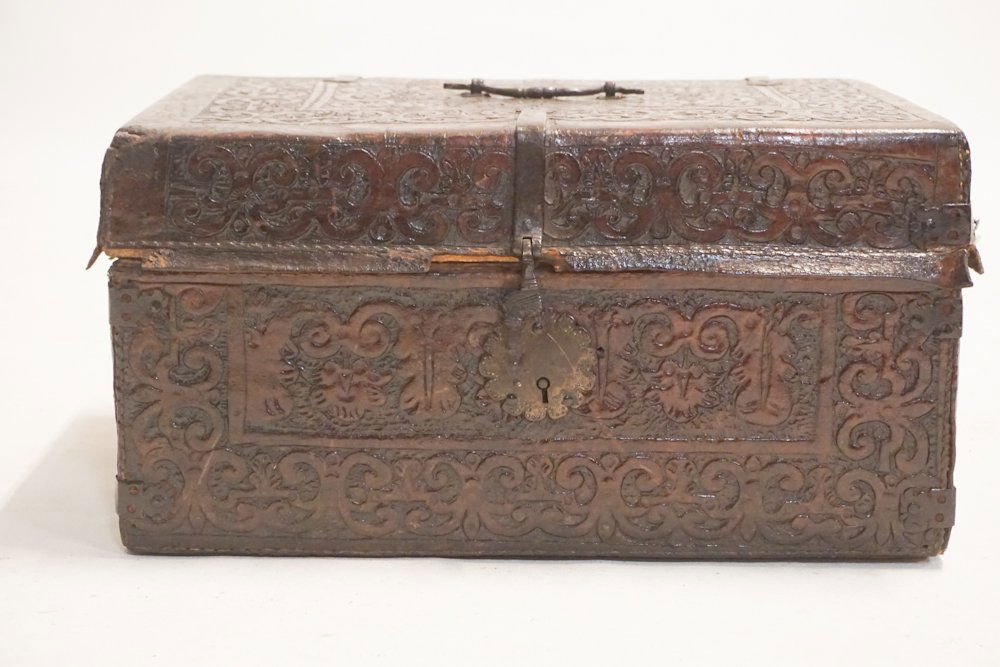Fine Antique Continental Leather Valuables BoxÂ  (1 of 5)