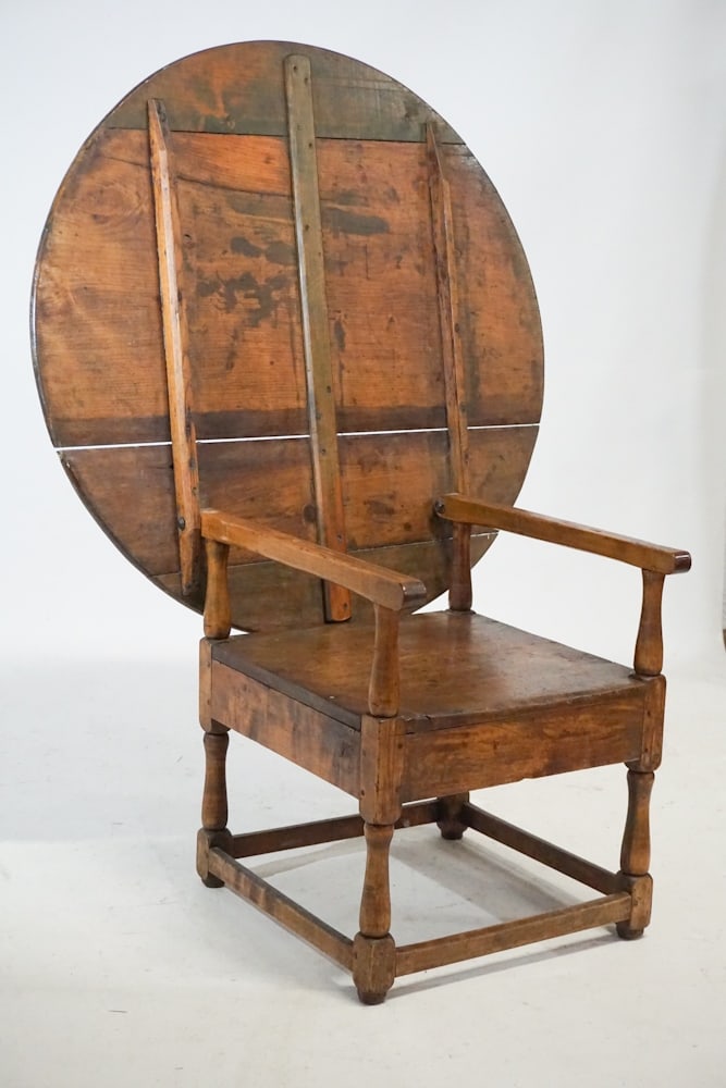 Early American Pine Country Tilt Top Breakfast Table (1 of 3)