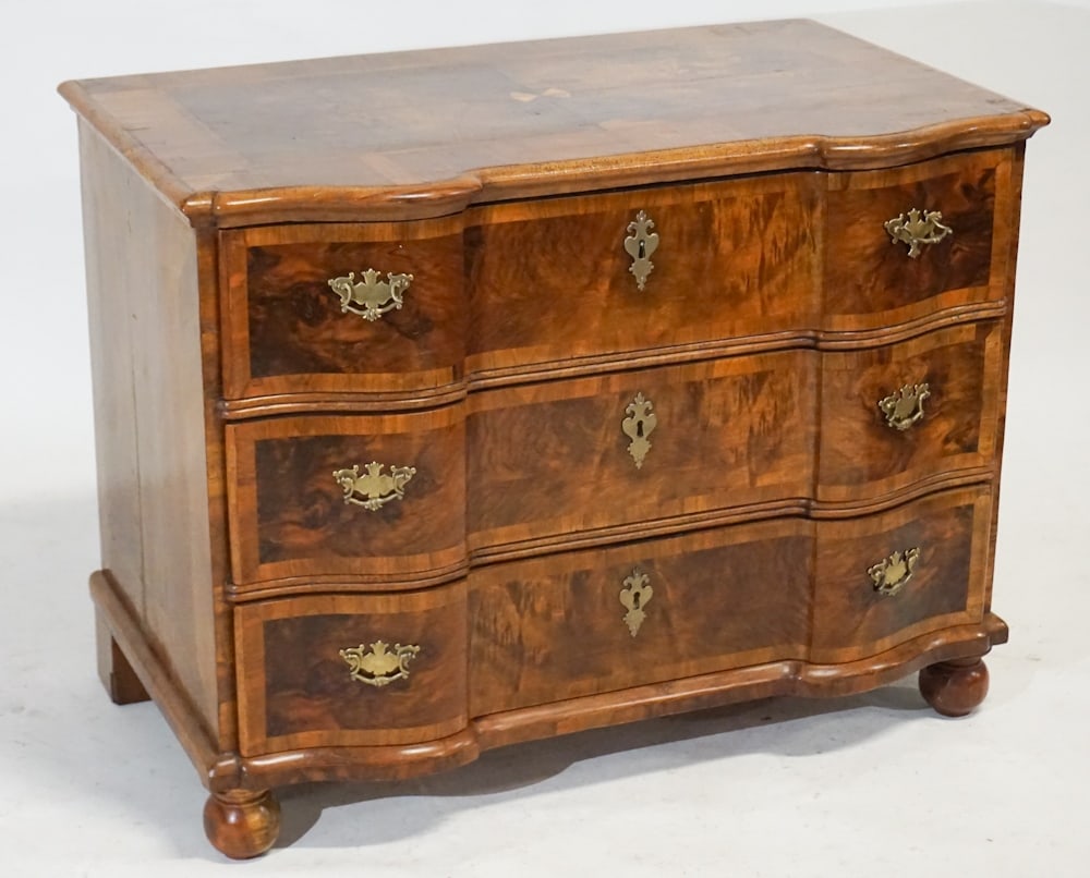 English Queen Anne Style Walnut Chest of Drawers (1 of 14)