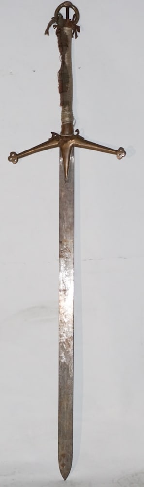 Vintage Scottish Handcrafted Double Edged Battle Sword (1 of 2)