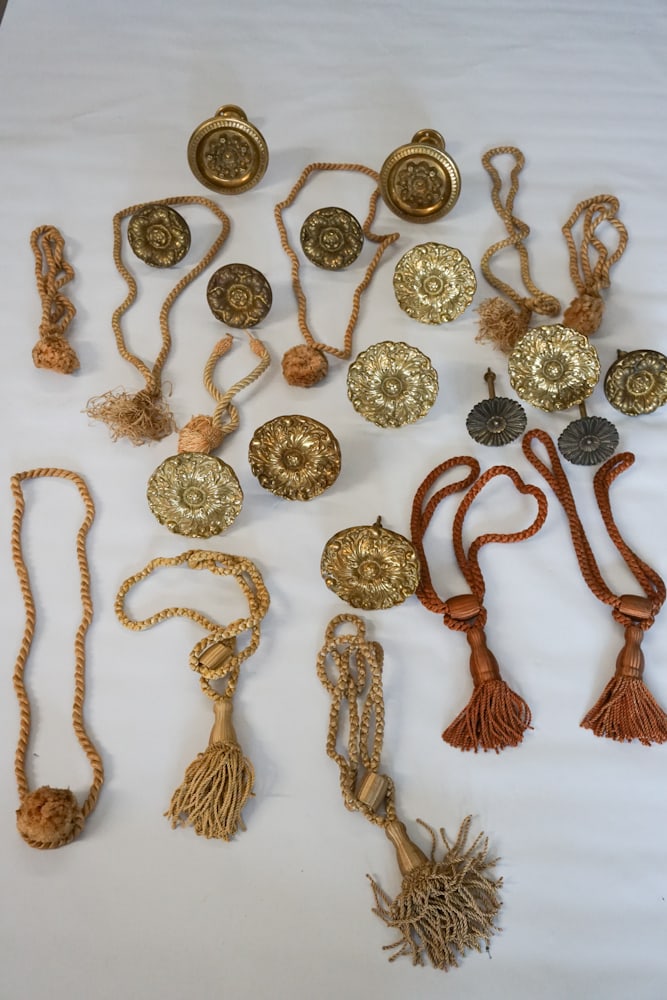 Collection Vintage English Brass Curtain Tie Backs (1 of 4)