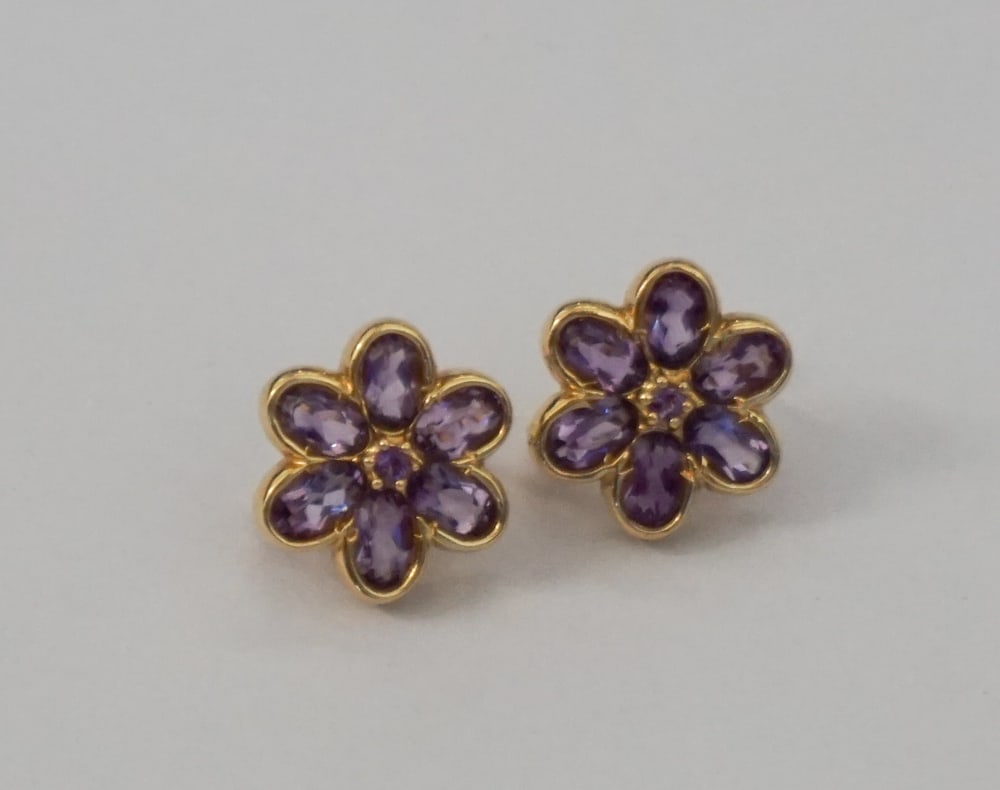 Pair Charming 18k Gold & Amethyst Earrings (1 of 2)