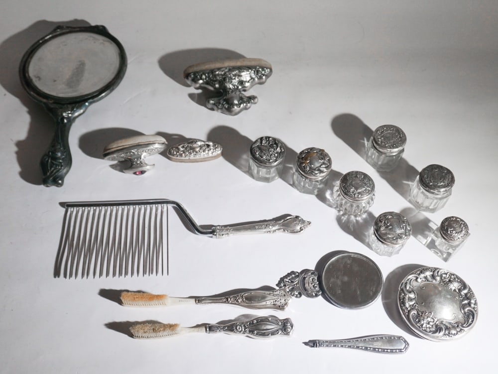 Collection Antique Sterling Silver Dressing Items (1 of 4)