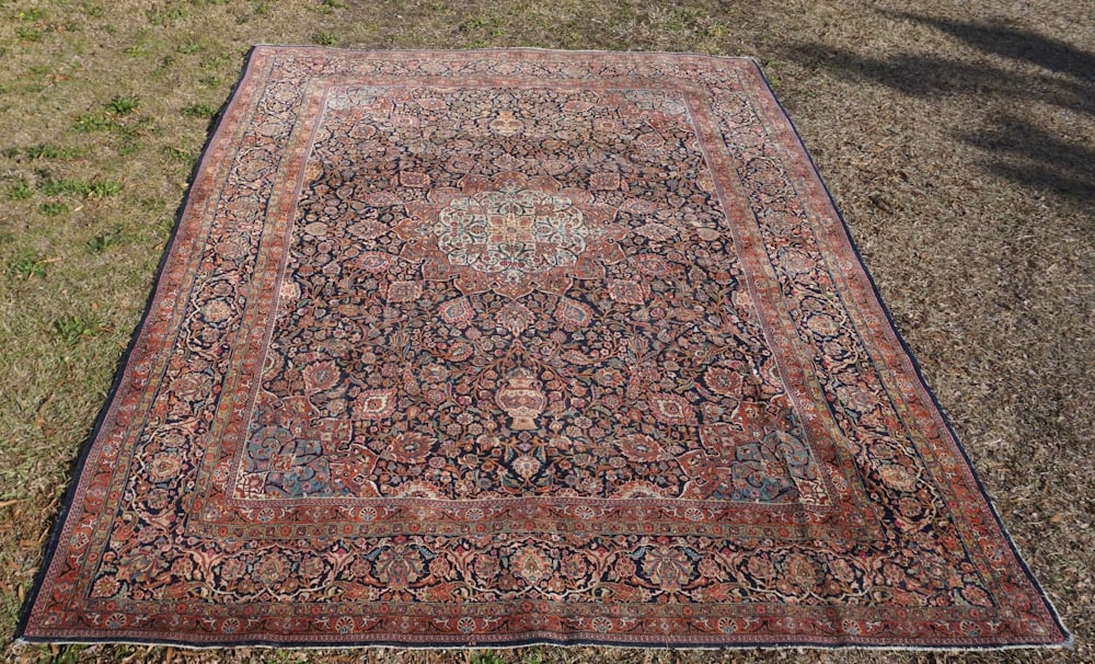 Antique Persian Kashan Carpet (1 of 4)