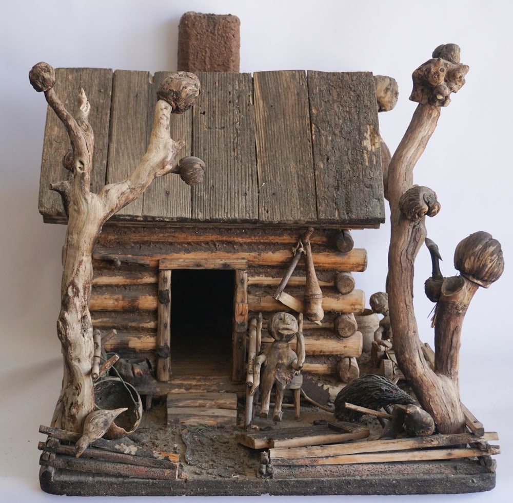 Excellent Southern Folk Art Cabin (1 of 5)