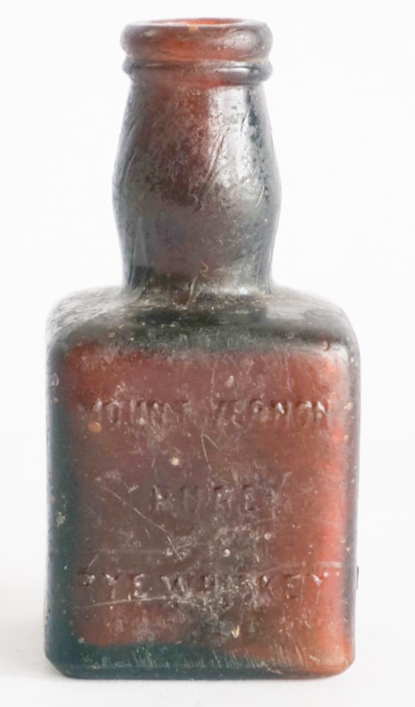 Antique Amber Glass Whiskey Bottle (1 of 2)