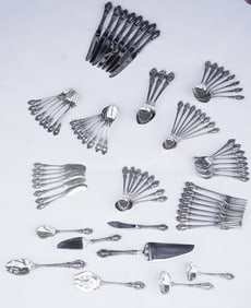 Set Lunt Sterling Silver Eloquence Pattern Flatwar