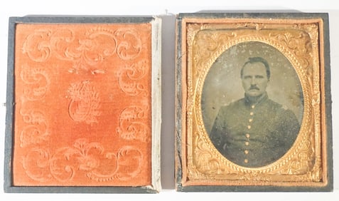 Cased Civil War Tintype Portrait of Union Officer