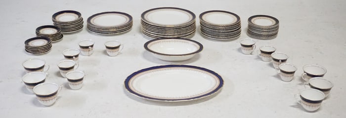 Set Royal Worcester Regency Pattern Bone China